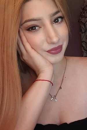 Лариса, метро Новоясеневская