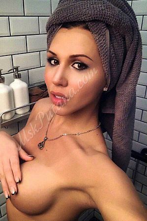 Гуля, метро Лужники