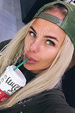 Юля, метро Улица Скобелевская