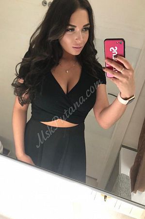 Юля, метро Динамо