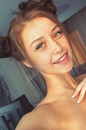 Юля, метро Смоленская