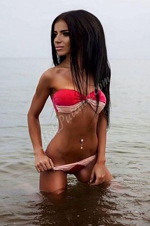 Ева, метро Каховская