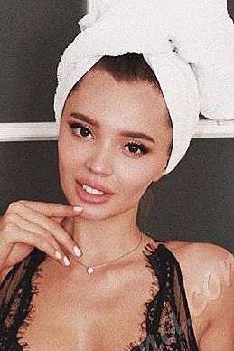 Яночка, метро Улица 1905 года