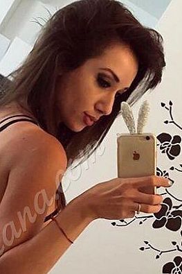 Даша, метро Арбатская