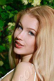 Оленька, метро Нижегородская