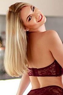 Лина, метро Достоевская