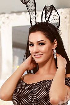 Яна, метро ВДНХ