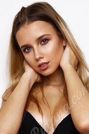 Арина, метро Курская