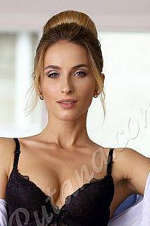 Маша, метро Курская