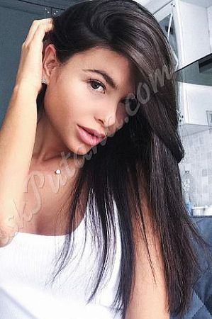 Аня, метро Красносельская