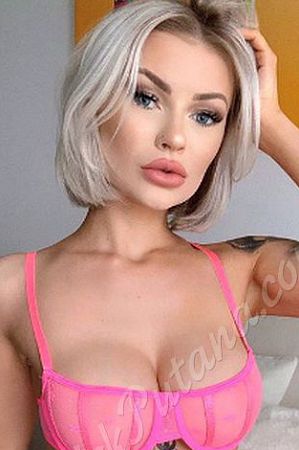 Амелия, метро Менделеевская