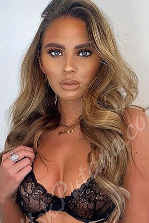 Алиса, метро Театральная