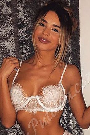 Маша, метро Курская