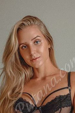 Ксения, метро Красногвардейская