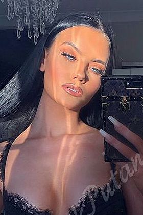 Анюта, метро Сокол