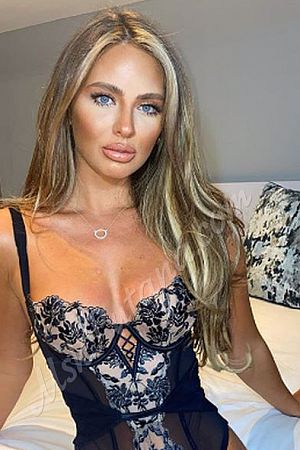 Марина, метро Крымская