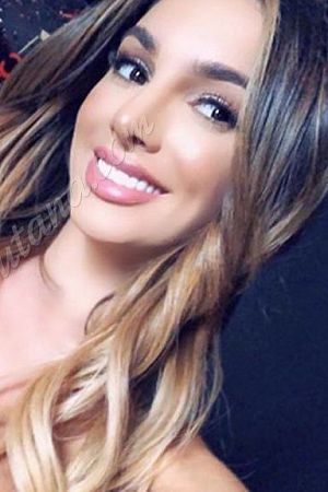 Марина, метро Полежаевская