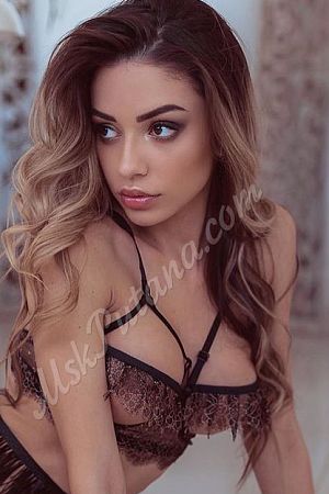 Камила, метро ВДНХ