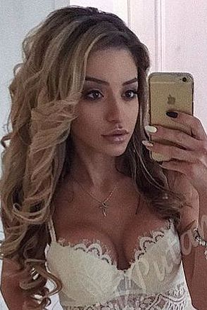 Аня, метро Полежаевская