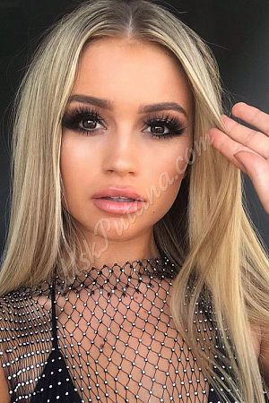 Маша, метро Дубровка