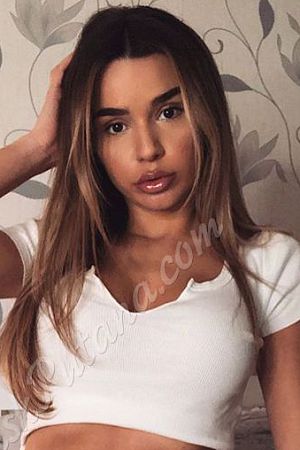 Оленька, метро Волжская