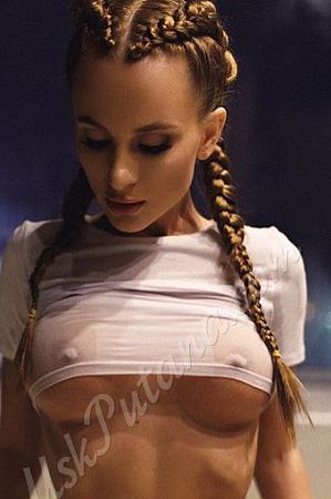 Аня, метро Улица Горчакова