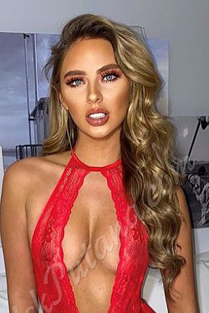 Марго, метро Кропоткинская