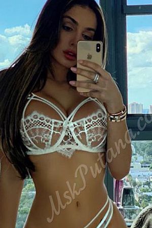 Камила, метро Нагатинская