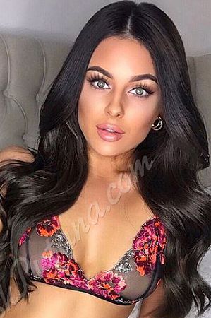 Анюта, метро Строгино