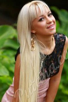 Аня, метро Арбатская