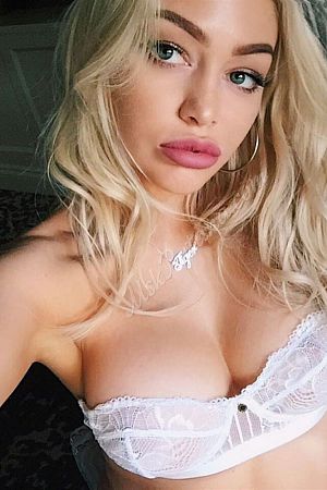 Света, метро Академическая