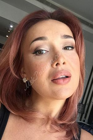 Лика, метро Ленинский проспект