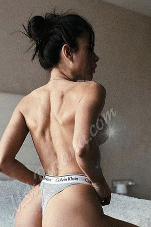 Мари, метро Беговая