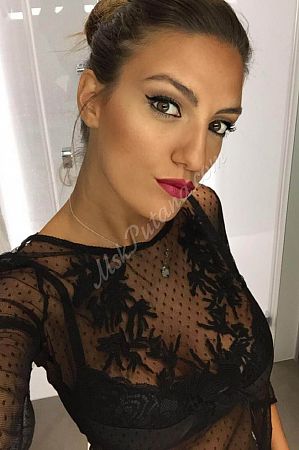 Анастасия, метро Менделеевская