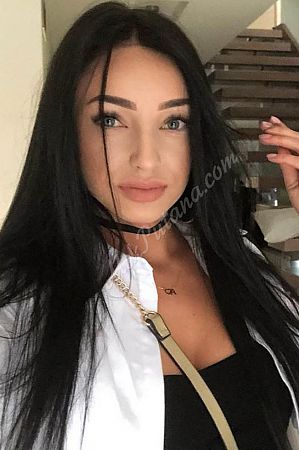 Сильвия, метро Алма-Атинская