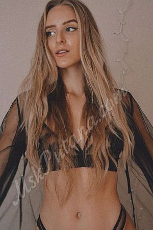 Дарина, метро Комсомольская