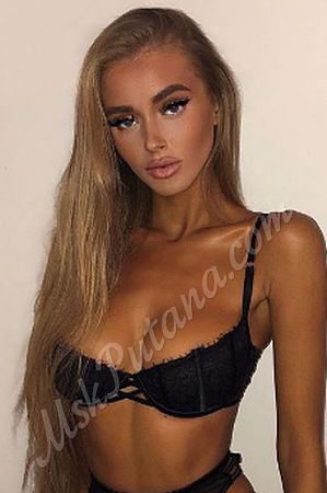 Марина, метро Менделеевская