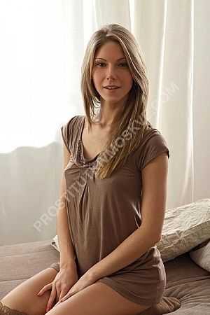 Настя, метро Строгино