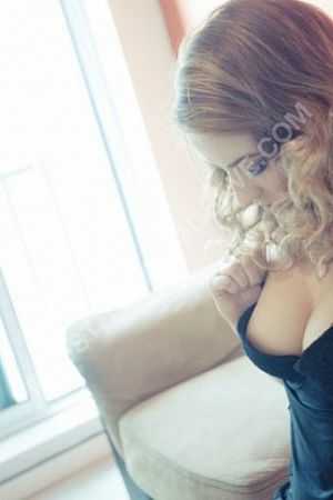 Валерия, метро Выставочная