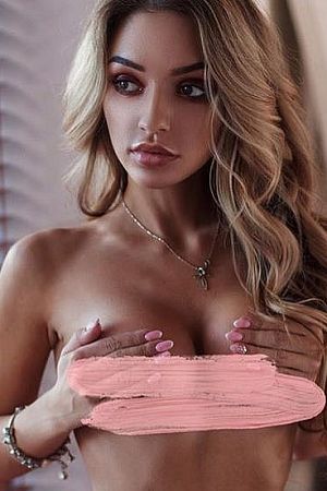 Камила, метро Студенческая