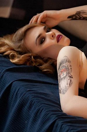 Надежда, метро Баррикадная