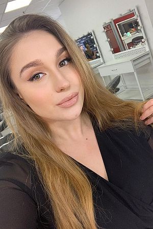 Алика, метро Комсомольская