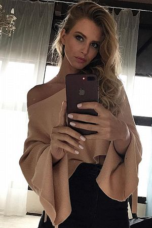 Полина, метро Выхино