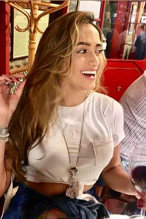 Юля, метро Деловой центр