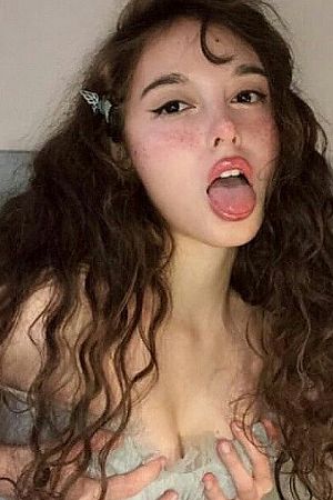 Лера, метро Менделеевская