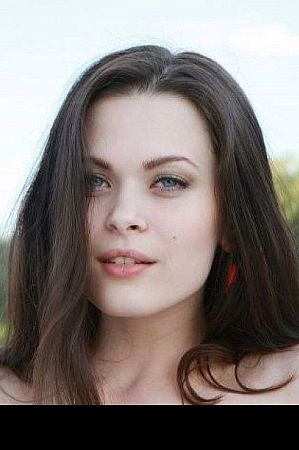 Оксана, метро Каховская