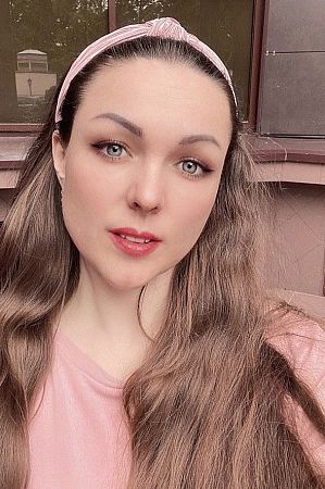 Маша, метро Бульвар Адмирала Ушакова