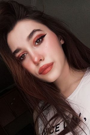 Анжелла, метро Цветной бульвар