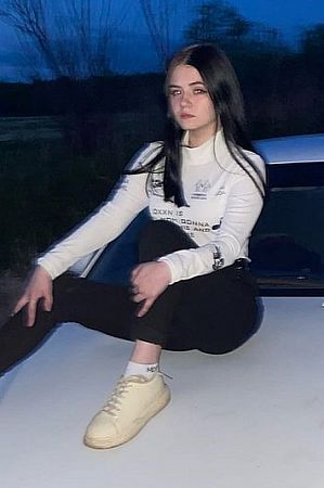 Лена, метро Тёплый Стан