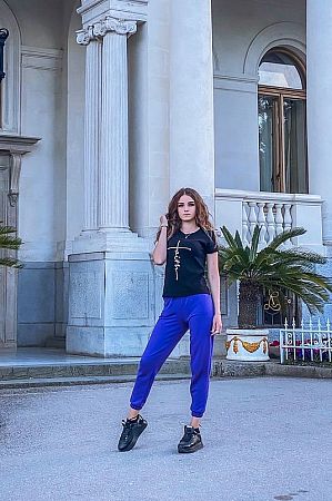 Анна, метро Арбатская